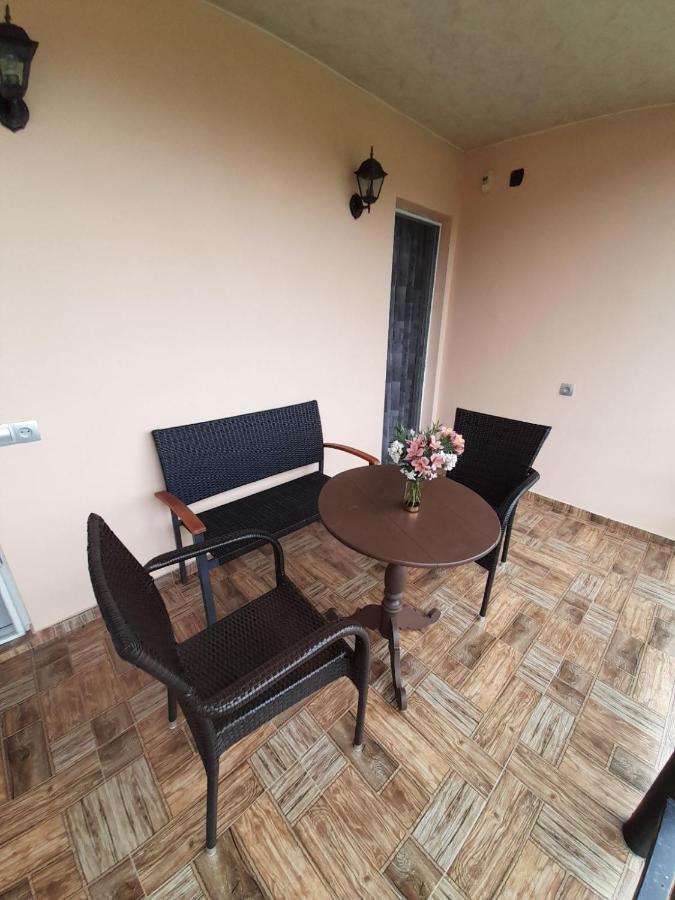 Kemeni Garden Hotel Batumi Ngoại thất bức ảnh