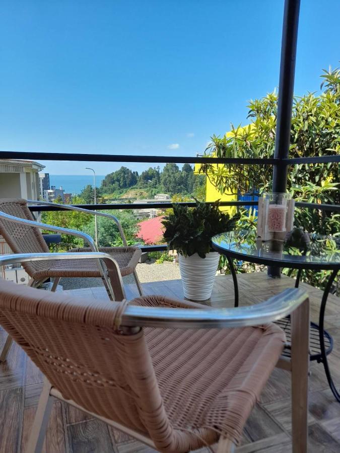 Kemeni Garden Hotel Batumi Ngoại thất bức ảnh