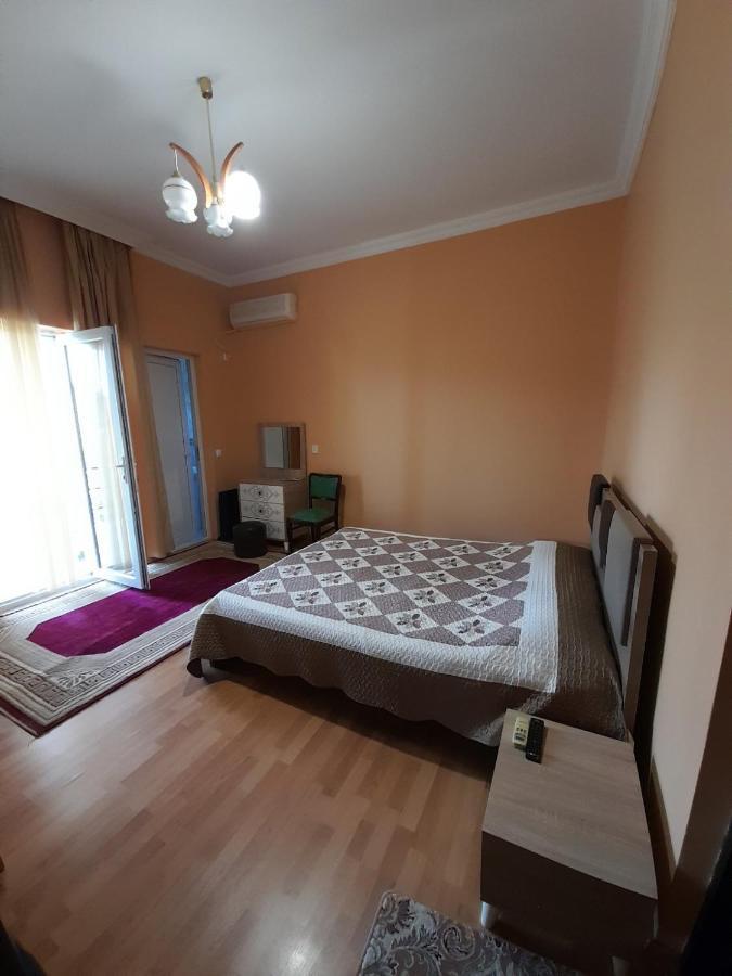 Kemeni Garden Hotel Batumi Ngoại thất bức ảnh