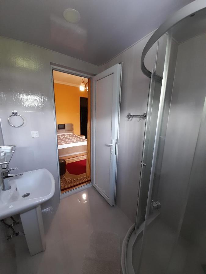 Kemeni Garden Hotel Batumi Ngoại thất bức ảnh