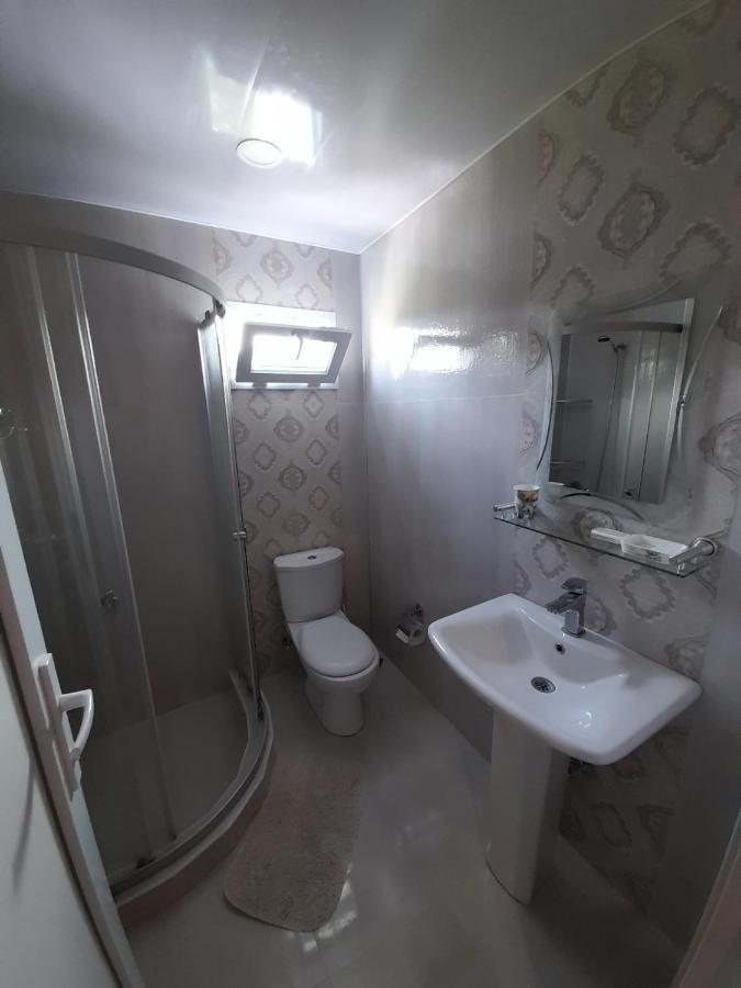 Kemeni Garden Hotel Batumi Ngoại thất bức ảnh