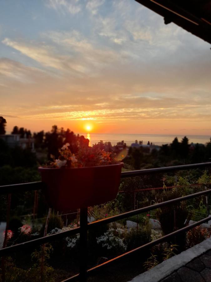 Kemeni Garden Hotel Batumi Ngoại thất bức ảnh