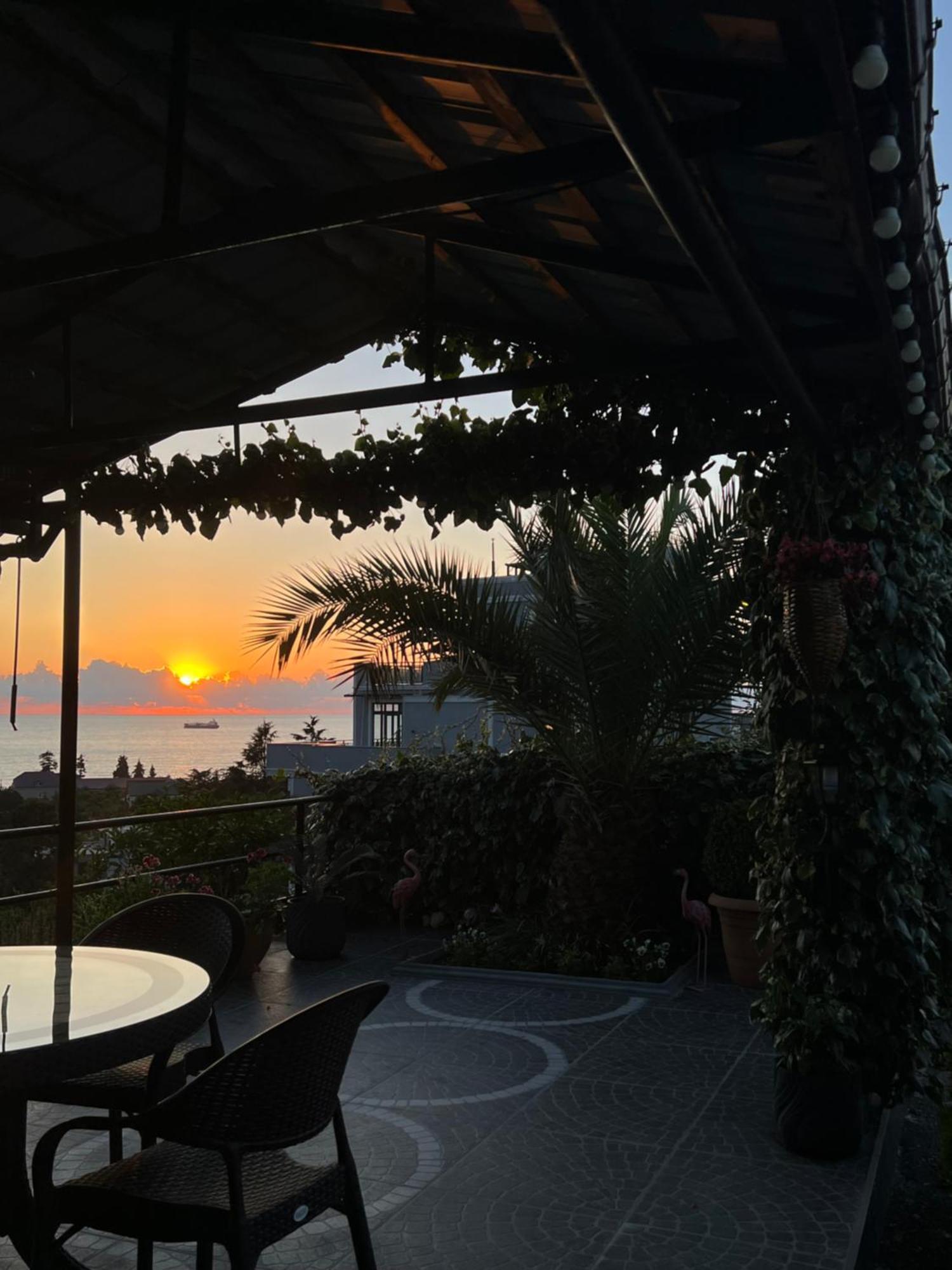 Kemeni Garden Hotel Batumi Ngoại thất bức ảnh